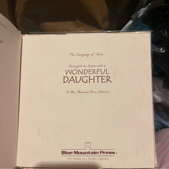 Thoughts to Share With a Wonderful Daughter: A Blue Mountain Arts Collection... - Picture 3 of 3